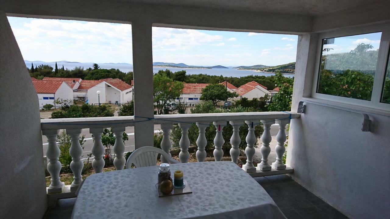 Apartmani Kocka Примоштен Экстерьер фото