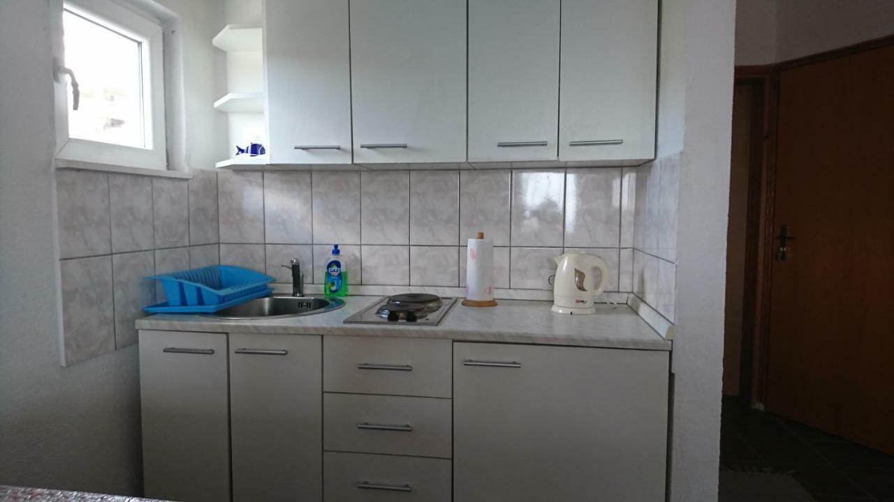 Apartmani Kocka Примоштен Экстерьер фото