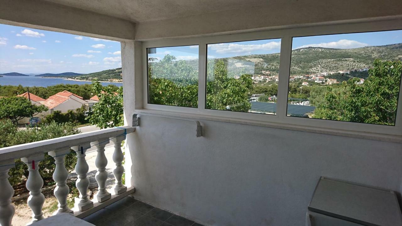 Apartmani Kocka Примоштен Экстерьер фото