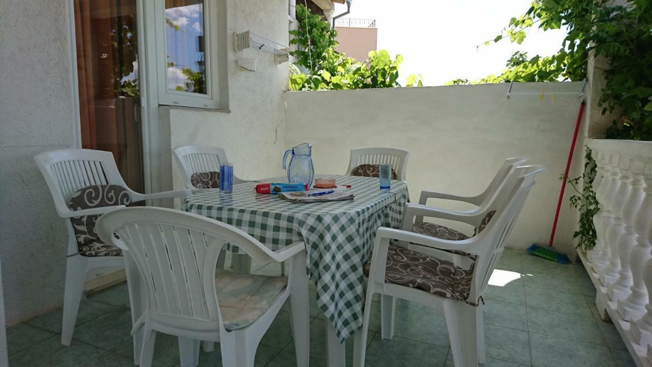 Apartmani Kocka Примоштен Экстерьер фото