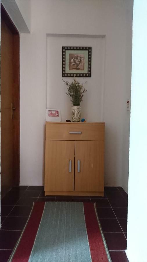 Apartmani Kocka Примоштен Экстерьер фото