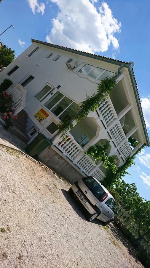 Apartmani Kocka Примоштен Экстерьер фото