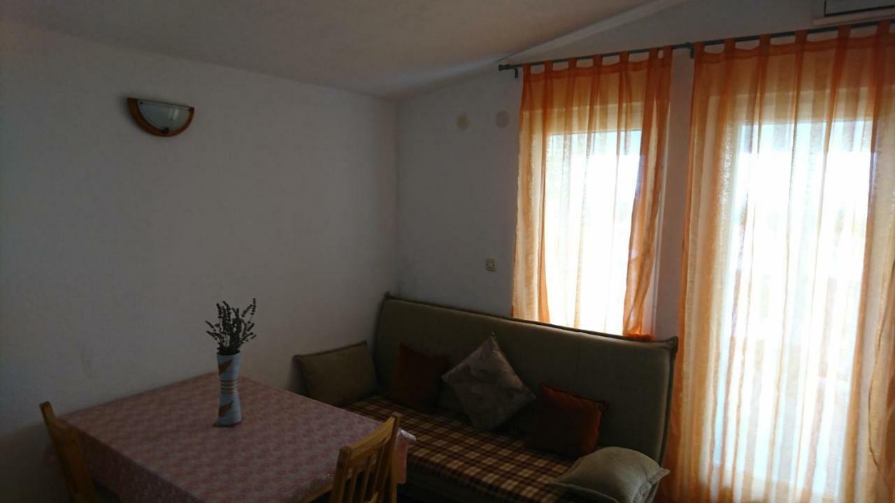 Apartmani Kocka Примоштен Экстерьер фото