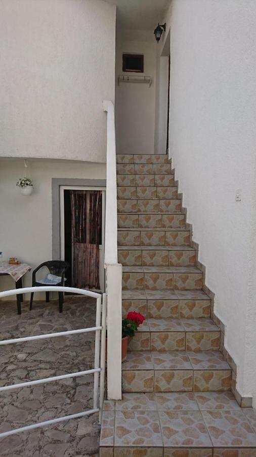 Apartmani Kocka Примоштен Экстерьер фото